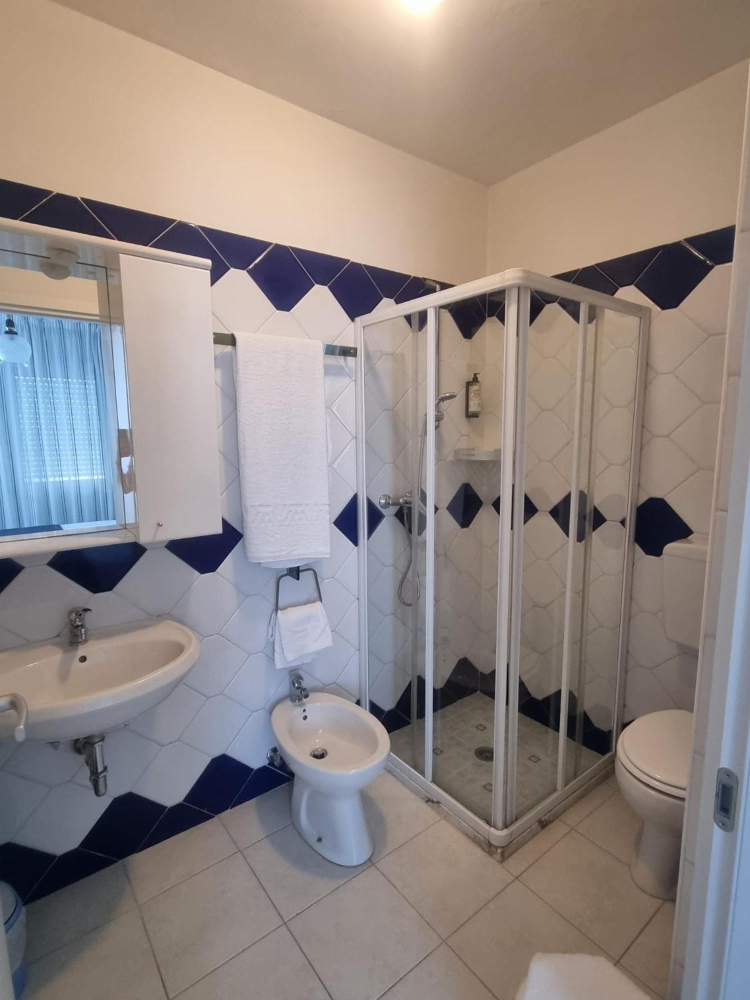 Appart-Hotel Holiday Lignano Sabbiadoro Luaran gambar