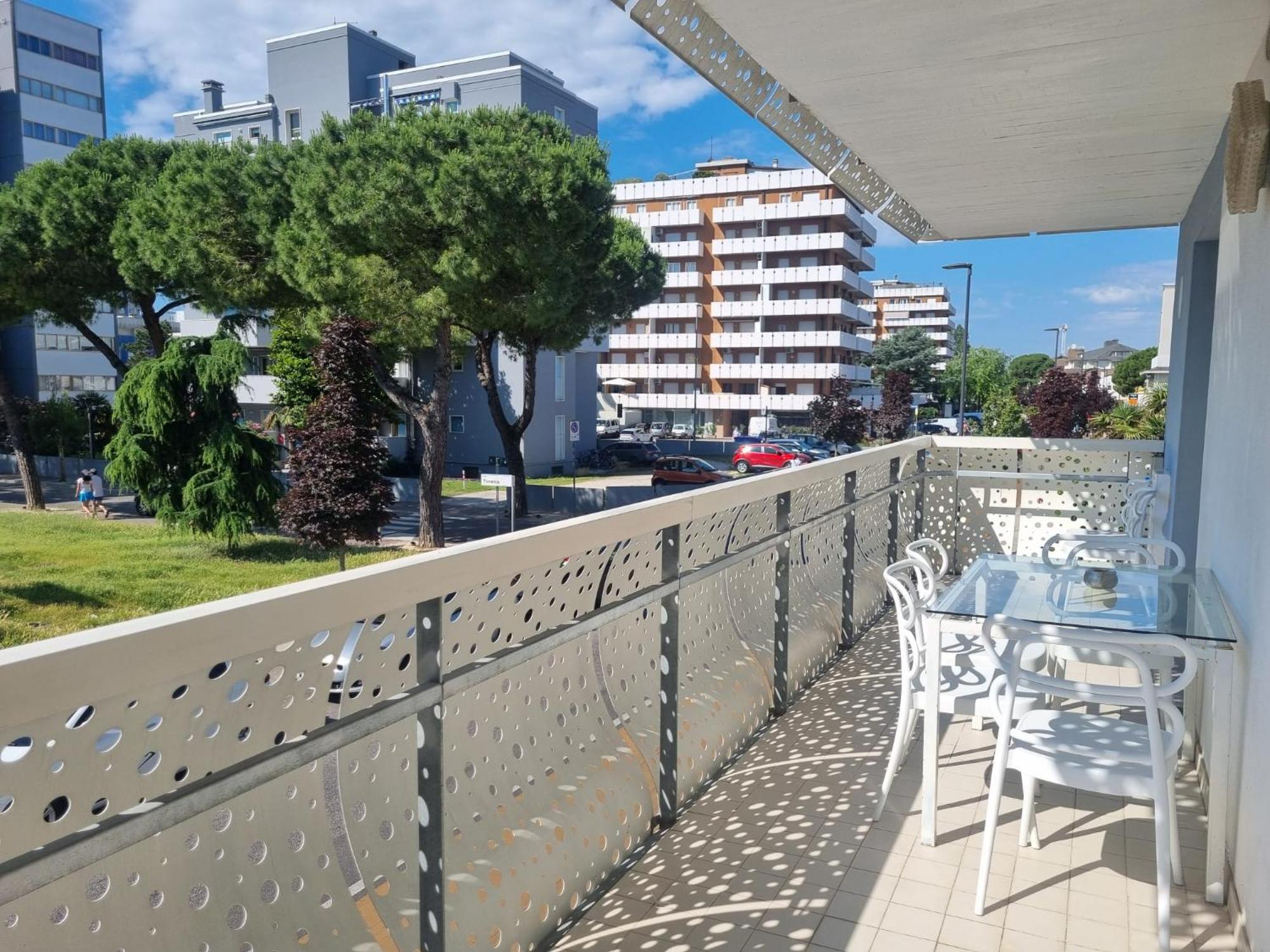 Appart-Hotel Holiday Lignano Sabbiadoro Luaran gambar